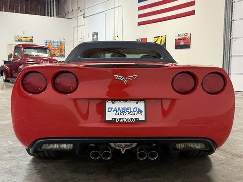 Used 2006 Chevrolet Corvette Convertible w/ Preferred Equipment Group RWD image 32