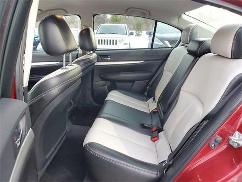 Used 2010 Subaru Legacy 2.5i Premium image 26