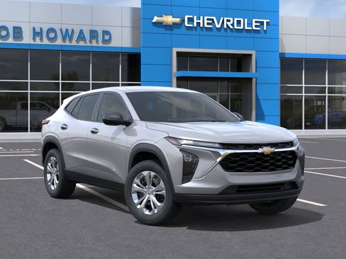 New 2026 Chevrolet Trax LS w/ Driver Confidence Package FWD image 7