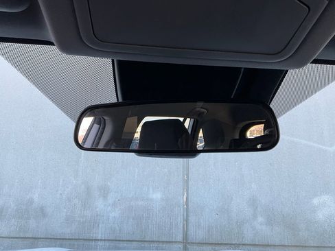 Used 2025 Toyota RAV4 XLE image 18