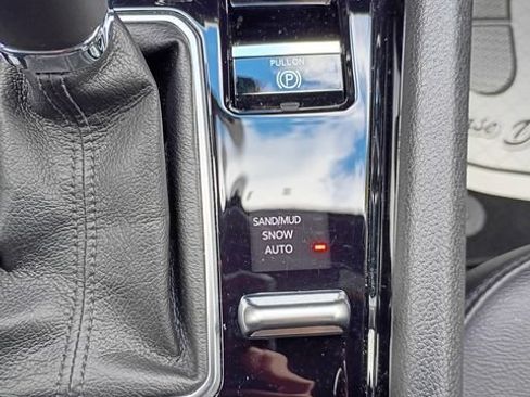 Used 2024 Jeep Compass Limited w/ Sun and Sound Group AWD/4WD image 18