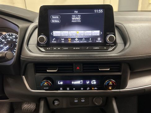 Used 2024 Nissan Rogue SV image 24