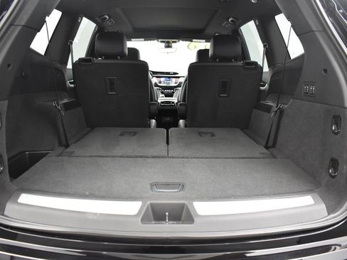 Used 2020 Cadillac XT6 Premium Luxury image 32