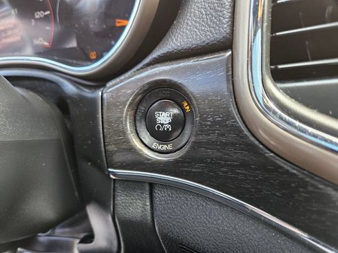 Used 2015 Jeep Grand Cherokee Limited AWD/4WD image 29