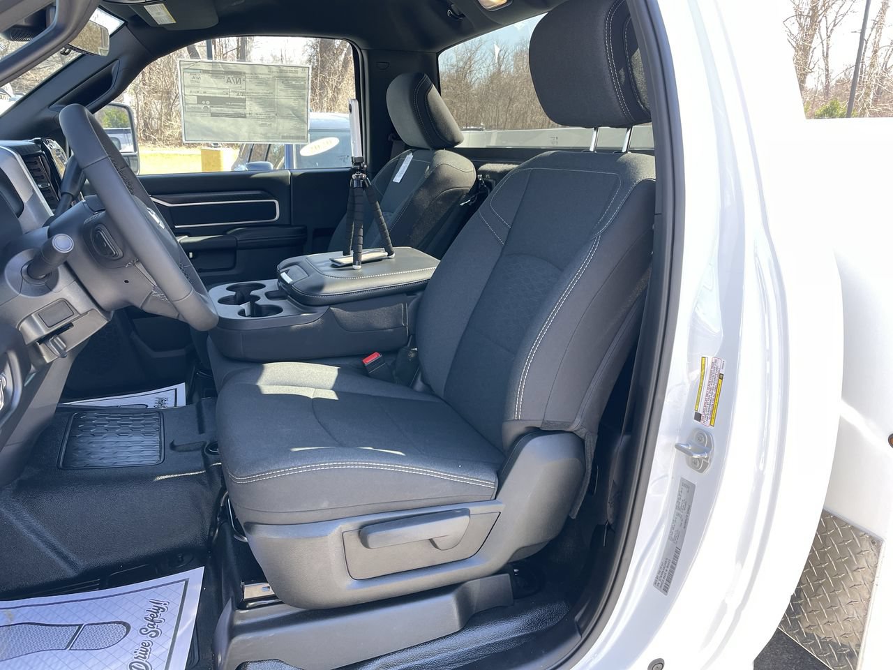 New 2025 RAM 3500 Big Horn AWD/4WD image 26