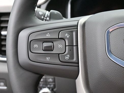 Used 2025 GMC Sierra 1500 Denali AWD/4WD image 18