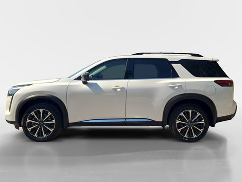 New 2026 Nissan Pathfinder Platinum AWD/4WD image 2