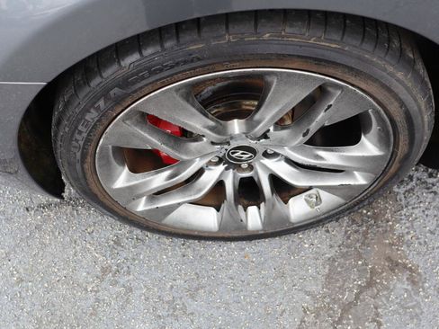 Used 2015 Hyundai Genesis 3.8 RWD image 23