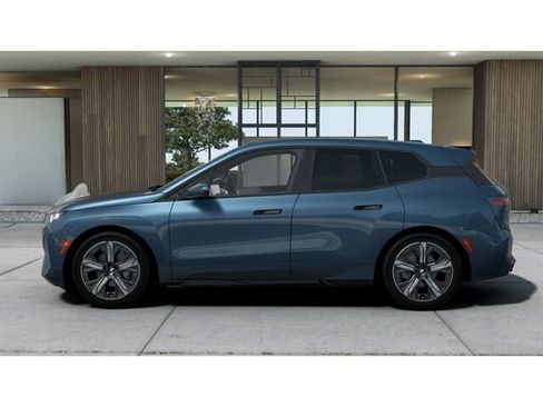 New 2026 BMW iX xDrive45 w/ Premium Package image 4