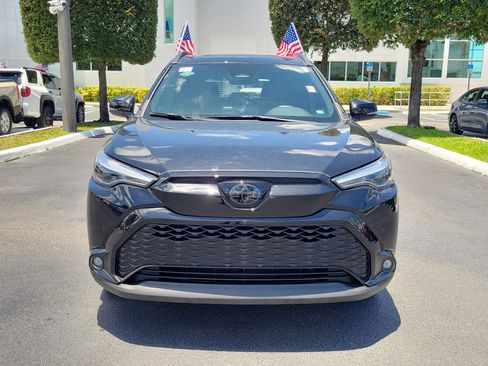Used 2025 Toyota Corolla Cross AWD Hybrid w/ Convenience Package image 4