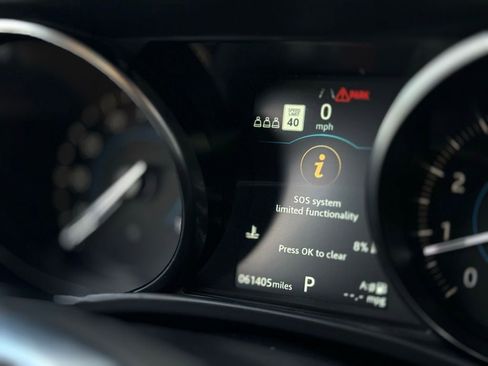 Used 2019 Jaguar F-PACE Prestige image 21