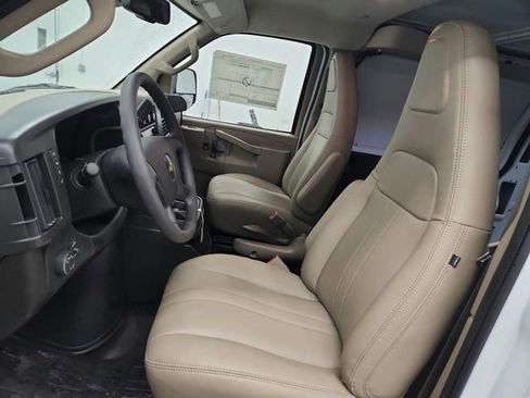 New 2026 Chevrolet Express 3500 RWD image 18