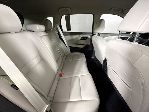 Used 2024 Nissan Rogue SL AWD/4WD image 41