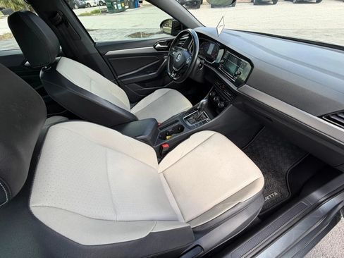 Used 2020 Volkswagen Jetta R-Line w/ R-Line Cold Weather Package FWD image 16
