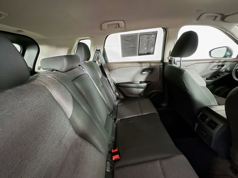 Used 2022 Nissan Rogue SV AWD/4WD image 24