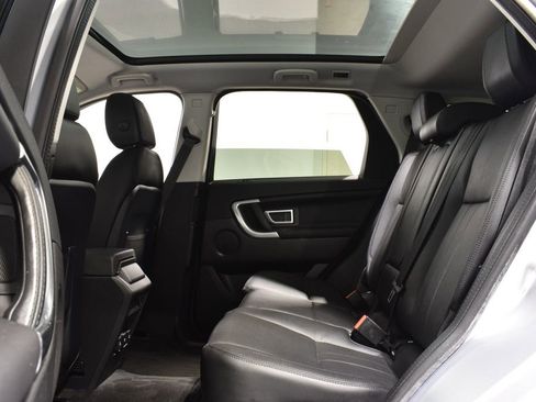 Used 2019 Land Rover Discovery Sport HSE image 27