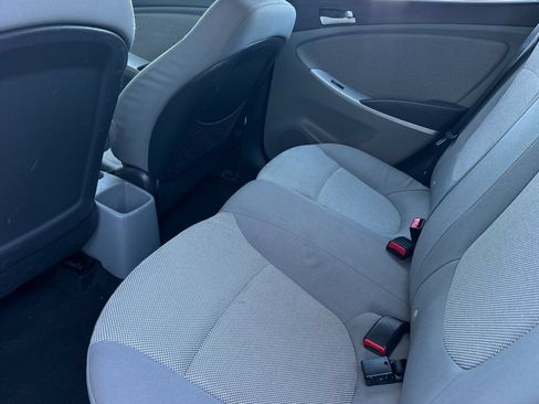 Used 2012 Hyundai Accent GS FWD image 12