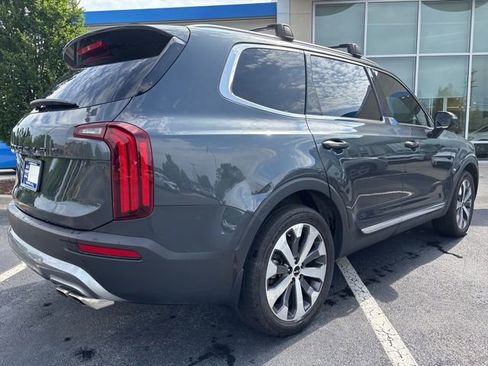 Used 2022 Kia Telluride EX w/ EX Premium Package FWD image 5