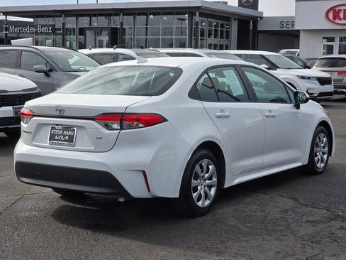 Used 2024 Toyota Corolla LE image 5
