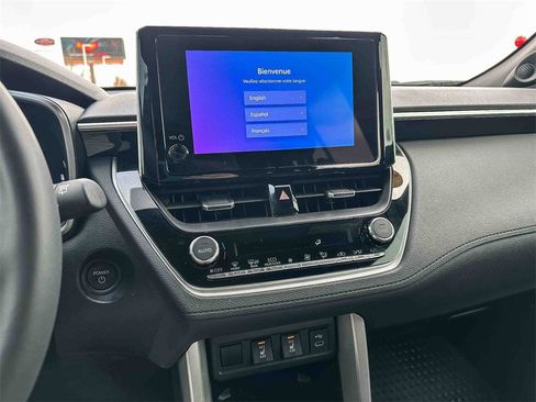 Used 2024 Toyota Corolla Cross XSE image 30