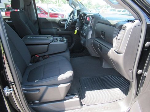 Used 2022 Chevrolet Silverado 1500 Custom Trail Boss w/ Safety Confidence Package AWD/4WD image 10