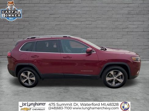 Used 2019 Jeep Cherokee Limited w/ Technology Group AWD/4WD image 10