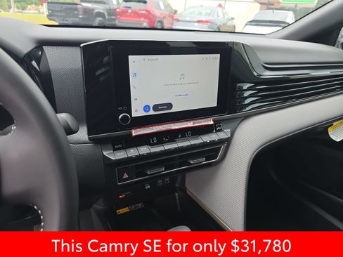 Used 2026 Toyota Camry SE FWD image 25