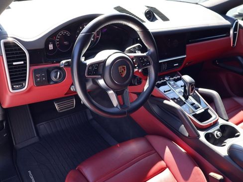Certified 2023 Porsche Cayenne S w/ Premium Package Plus AWD/4WD image 4