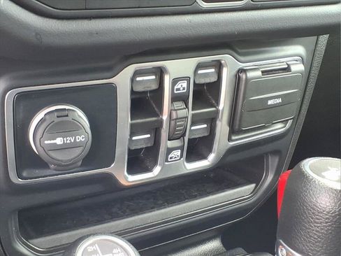 Certified 2024 Jeep Wrangler Unlimited Sahara AWD/4WD image 6