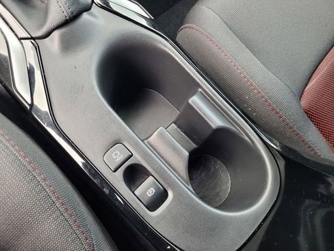 Used 2025 Toyota Corolla SE image 18