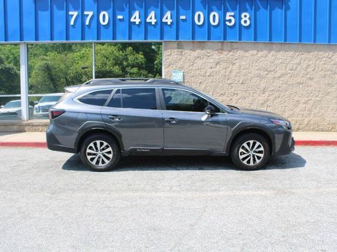 Used 2023 Subaru Outback Premium AWD/4WD image 19
