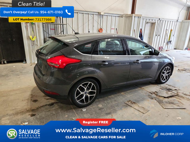 Used 2016 Ford Focus Titanium w/ Titanium Technology Package FWD image 4