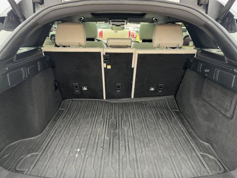 Used 2019 Land Rover Range Rover Velar R-Dynamic SE image 42