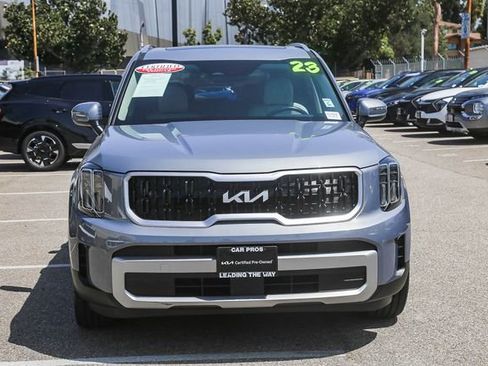 Certified 2023 Kia Telluride EX w/ EX Captain's Chair Package FWD image 3