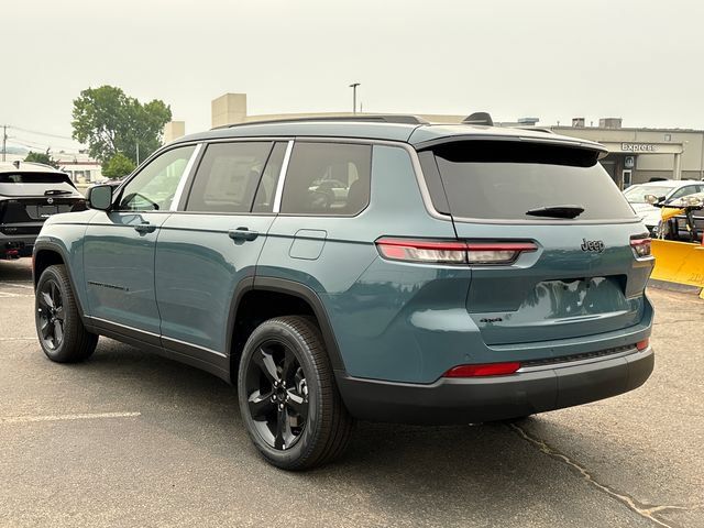 New 2026 Jeep Grand Cherokee L Limited w/ Limited Altitude Package AWD/4WD image 4