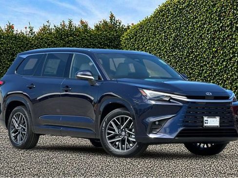 New 2026 Lexus TX 350 AWD image 2