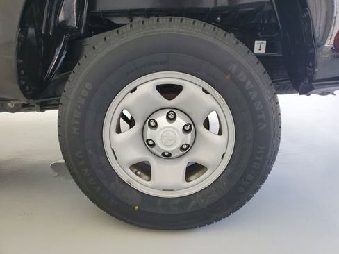 Used 2022 Toyota Tacoma SR RWD image 10