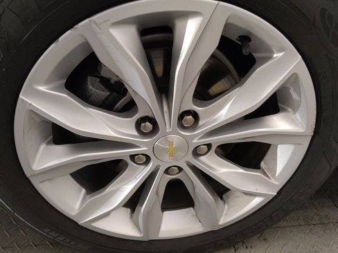 Used 2021 Chevrolet Malibu LT FWD image 31