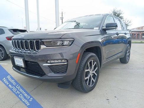 Used 2024 Jeep Grand Cherokee Limited image 3
