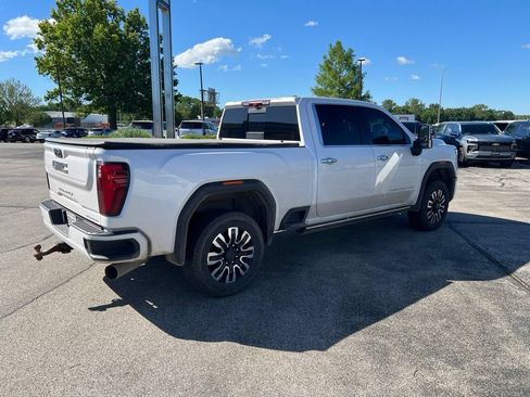 Used 2024 GMC Sierra 2500 Denali Ultimate AWD/4WD image 4