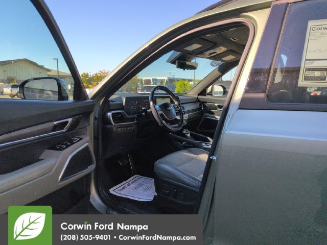 Used 2023 Kia Telluride SX Prestige X-Pro AWD/4WD image 9