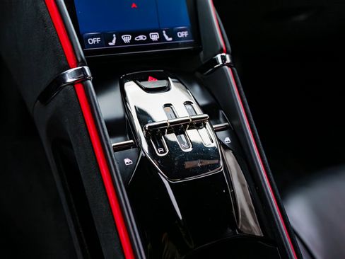 Certified 2022 Ferrari Roma image 6