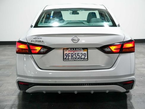 Used 2023 Nissan Altima 2.5 S FWD image 4