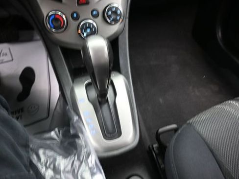 Used 2014 Chevrolet Sonic LT FWD image 10