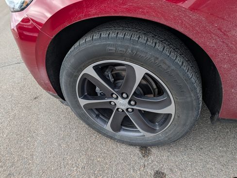 Used 2021 Buick Enclave Essence w/ Sport Touring Edition image 5