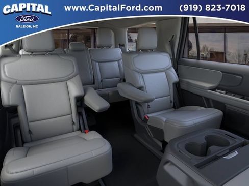 New 2026 Ford Expedition Active AWD/4WD image 11
