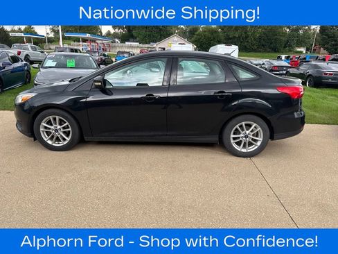 Used 2015 Ford Focus SE FWD image 4