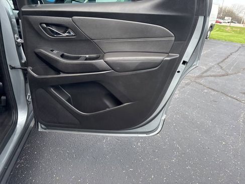 Used 2023 Chevrolet Traverse LT w/ Midnight/Sport Edition FWD image 27