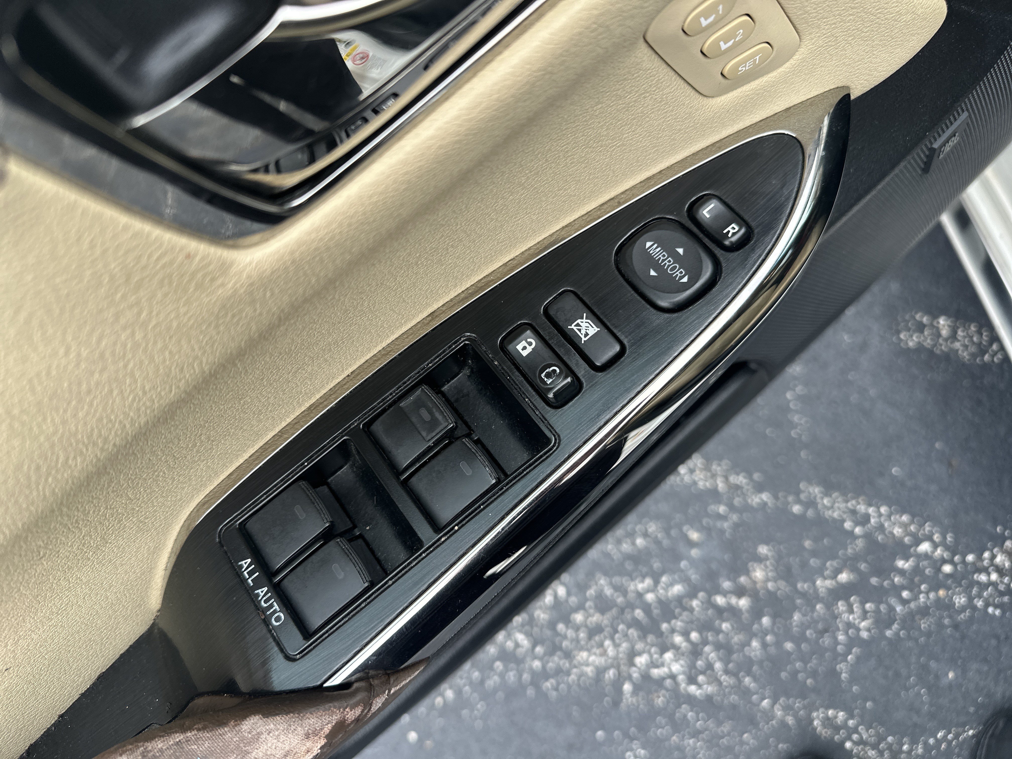 Used 2016 Toyota Avalon Limited FWD image 14