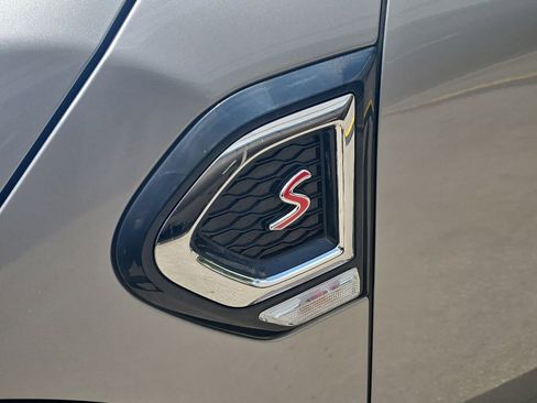 Used 2024 MINI Cooper Countryman S w/ Premium Package FWD image 10